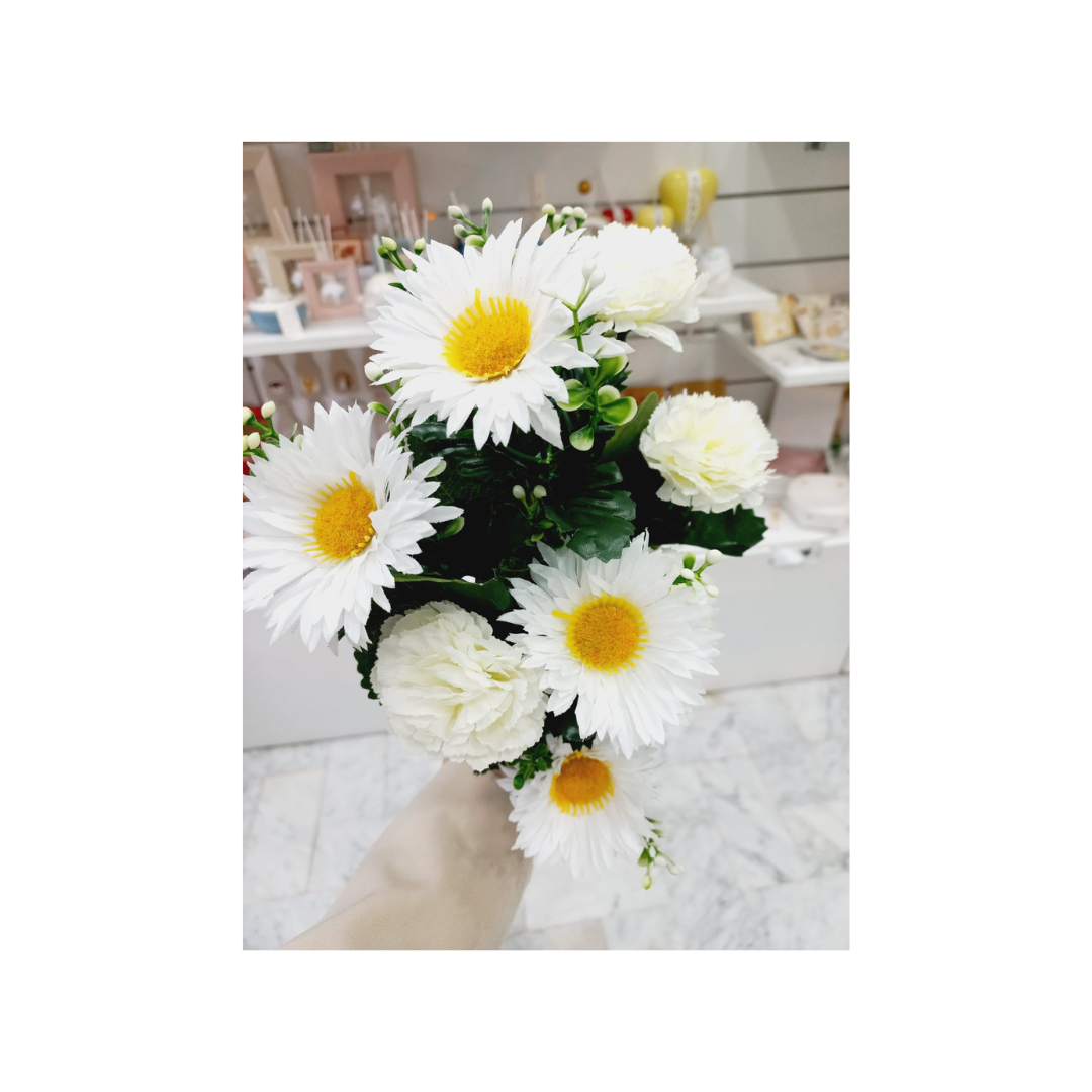 Bouquet margherite e garofani